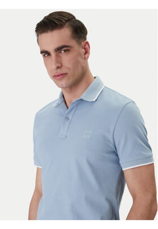 BOSS Polo Passertip 50507699 Błękitny Slim Fit. Typ kołnierza: polo. Kolor: niebieski. Materiał: bawełna