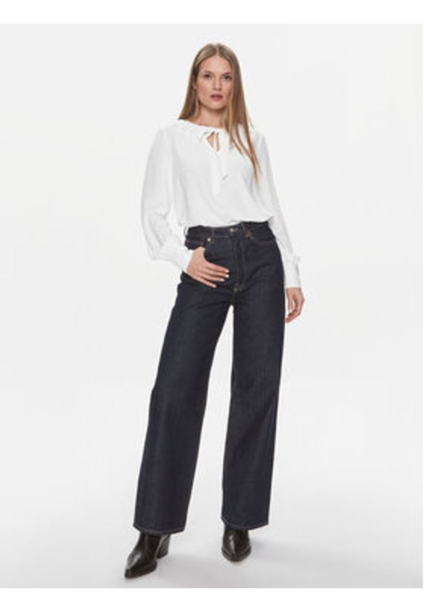 Vero Moda Bluzka Alva 10300577 Biały Regular Fit. Kolor: biały. Materiał: syntetyk