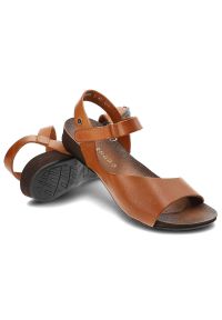 Brązowe Sandały Armodo Wygodne Obuwie Damskie. Kolor: brązowy. Materiał: skóra. Sezon: lato. Obcas: na obcasie. Styl: elegancki. Wysokość obcasa: niski #5