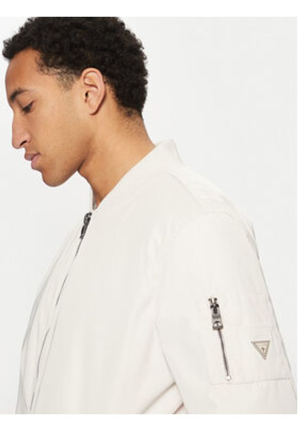 Guess Kurtka bomber M5RL02 WGU82 Écru Regular Fit. Materiał: syntetyk