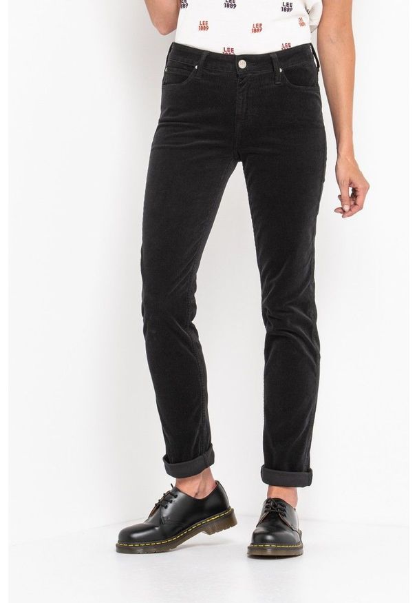 Lee - LEE ELLY DAMSKIE SPODNIE SZTRUKSOWE TAP SHOE L305LO38 112106096. Materiał: sztruks