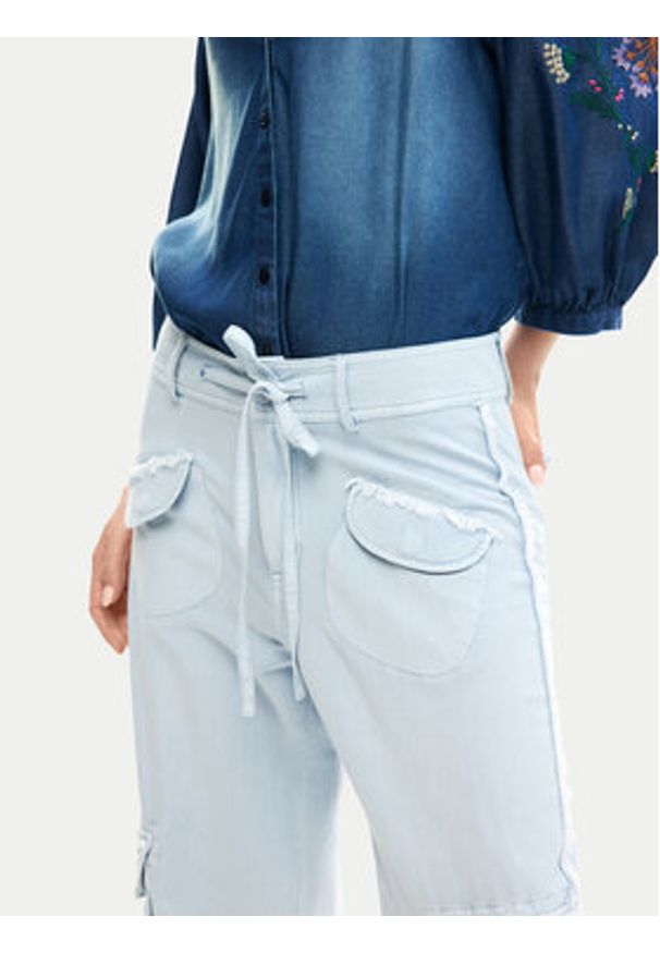 Desigual Spodnie materiałowe 26SWPW25 Niebieski Regular Fit. Kolor: niebieski. Materiał: bawełna