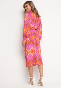 Born2be - Fuksjowa Koszulowa Sukienka Midi z Etno Wzorem i Wiązanym Paskiem Mithera. Kolor: różowy. Typ sukienki: koszulowe. Styl: etno. Długość: midi #3