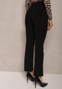Renee - Czarne Spodnie z Rozszerzanymi Nogawkami High Waist z Imitacją Kieszeni Liatene. Okazja: na co dzień. Stan: podwyższony. Kolor: czarny. Styl: elegancki, casual