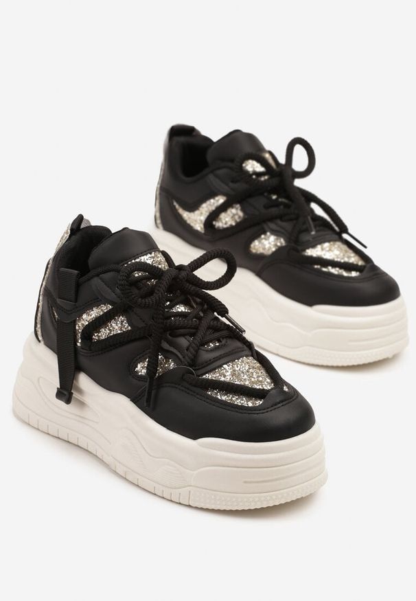 Born2be - Czarne Streetwearowe Sneakersy na Platformie z Brokatem i Aplikacjami Maivessa. Okazja: na co dzień. Zapięcie: sznurówki. Kolor: czarny. Materiał: jeans. Wzór: aplikacja. Obcas: na platformie