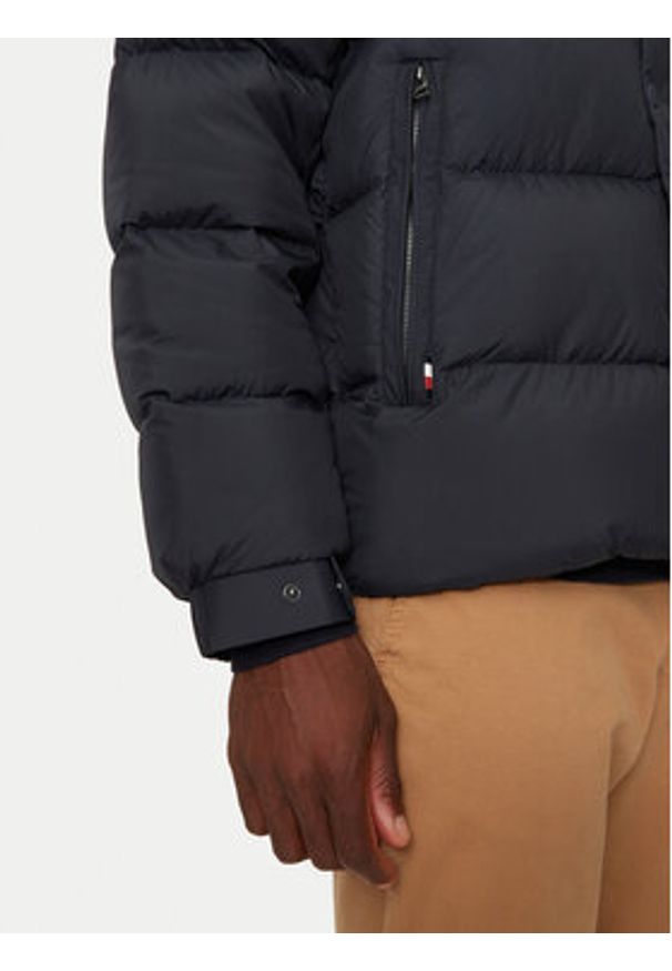 TOMMY HILFIGER - Tommy Hilfiger Kurtka puchowa MW0MW36569 Granatowy Regular Fit. Kolor: niebieski. Materiał: syntetyk