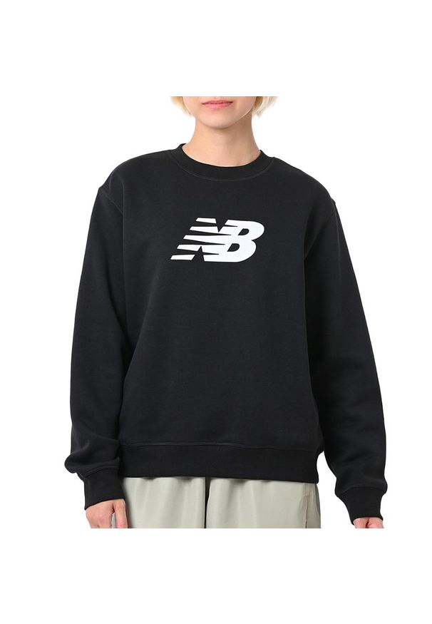 Bluza damska New Balance WT43526BK - czarna. Okazja: na co dzień. Kolor: czarny. Materiał: prążkowany, poliester, bawełna, dresówka. Styl: casual, klasyczny