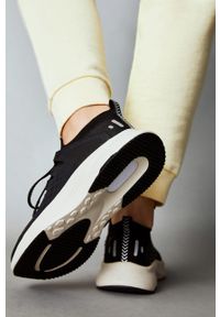 mango - Mango - Buty Terra. Nosek buta: okrągły. Zapięcie: sznurówki. Kolor: czarny. Materiał: guma #2
