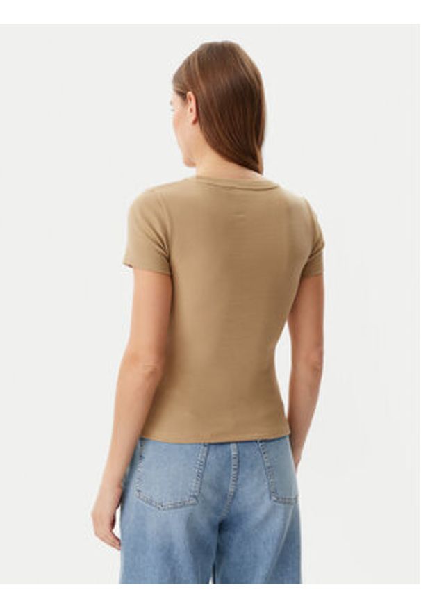 Guess T-Shirt W5GP62 KA0H1 Beżowy Regular Fit. Kolor: beżowy. Materiał: bawełna