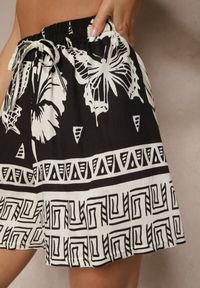 Renee - Czarne Wiskozowe Szorty High Waist z Motywem Roślinnym Mirenalia. Okazja: na co dzień, na imprezę. Stan: podwyższony. Kolor: czarny. Materiał: wiskoza. Sezon: lato. Styl: klasyczny, casual, elegancki #5