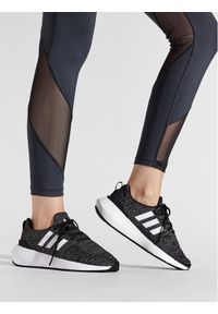 Adidas - adidas Sneakersy Swift Run 22 J GW8176 Szary. Kolor: szary. Materiał: materiał. Sport: bieganie #1