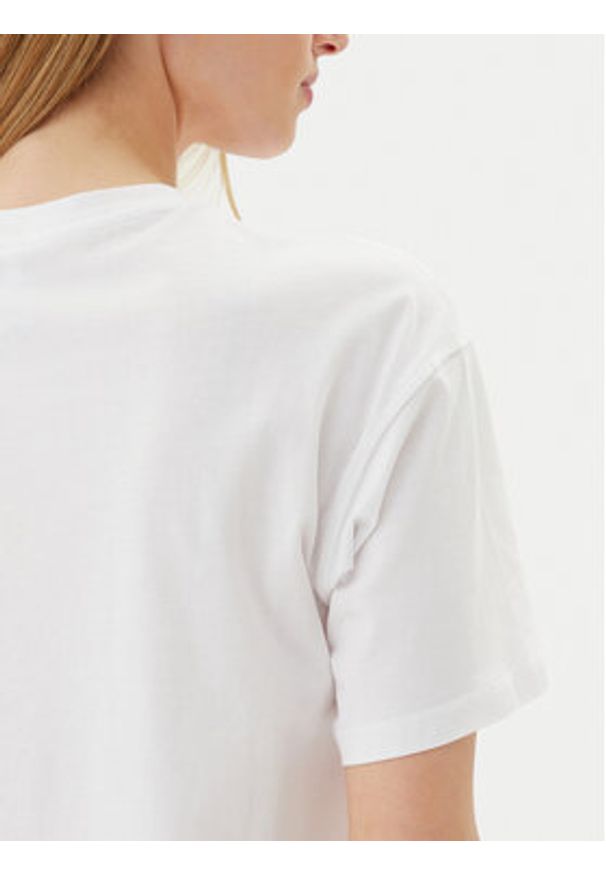 only - ONLY T-Shirt Mickey Minnie 15348126 Biały Regular Fit. Kolor: biały. Materiał: bawełna