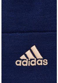 Adidas - adidas Czapka kolor granatowy z cienkiej dzianiny. Kolor: niebieski. Materiał: dzianina