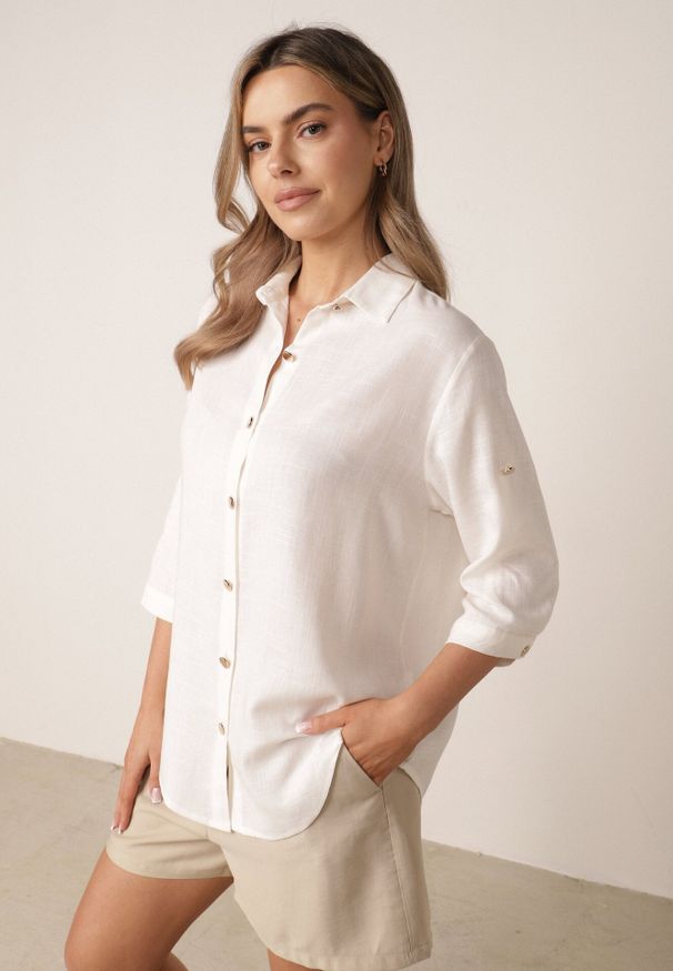 Born2be - Biała Koszula Casual z Wiskozą i Lnem z Rękawami 3/4 Linyana. Okazja: na co dzień. Typ kołnierza: kołnierzyk klasyczny. Kolor: biały. Materiał: wiskoza, len. Długość: długie. Styl: casual