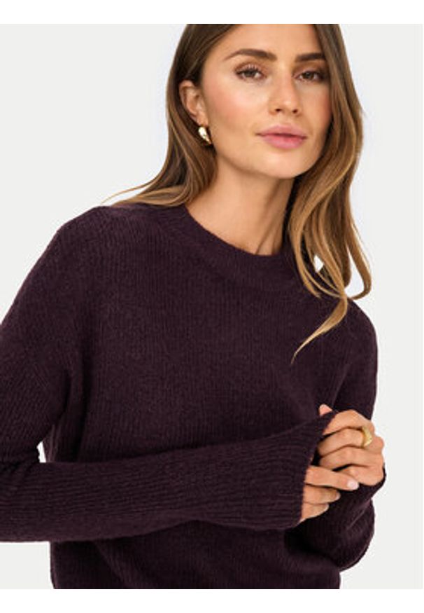 only - ONLY Sweter Camilla 15277080 Fioletowy Regular Fit. Kolor: fioletowy. Materiał: syntetyk