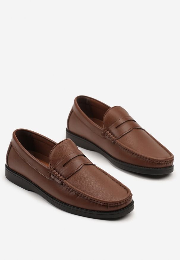 Born2be - Brązowe Półbuty Mokasyny z Ozdobnym Przeszyciem na Nosku Vevaluna. Okazja: na co dzień. Kolor: brązowy. Materiał: jeans, materiał. Styl: klasyczny, elegancki, casual