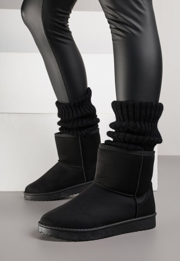 Born2be - Czarne Śniegowce Ozdobione Przeszyciem Retila. Okazja: na co dzień. Kolor: czarny. Materiał: jeans. Wzór: aplikacja. Styl: casual