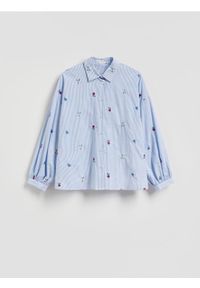 Reserved - Bawełniana koszula z haftem - jasnoniebieski. Kolor: niebieski. Materiał: bawełna. Wzór: haft #1