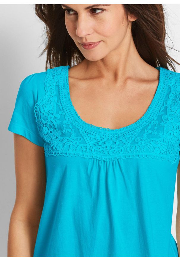 bonprix - Shirt bawełniany z koronką i krótkim rękawem. Kolor: niebieski. Materiał: bawełna, koronka. Długość rękawa: krótki rękaw. Długość: krótkie. Wzór: koronka. Sezon: lato