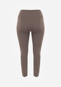 Born2be - Szare Gładkie Legginsy z Wysokim Stanem i Panelem Podkreślającym Talię Noseno. Okazja: na co dzień. Stan: podwyższony. Kolekcja: plus size. Kolor: szary. Długość: krótkie. Wzór: gładki. Styl: casual, sportowy #7