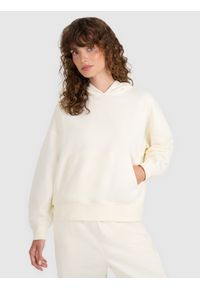 4f - 4F Bluza dresowa nierozpinana z kapturem damska - beżowa XXL. Okazja: na co dzień. Typ kołnierza: kaptur. Kolor: beżowy. Materiał: dresówka. Wzór: gładki, ze splotem. Styl: casual, klasyczny, sportowy #1