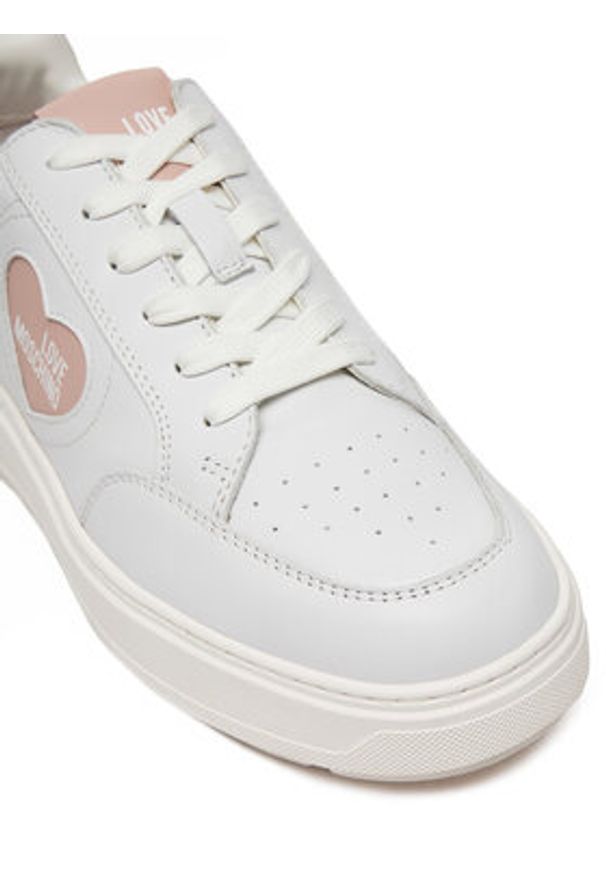 Love Moschino - LOVE MOSCHINO Sneakersy JA15154G1MIA110B Biały. Kolor: biały. Materiał: skóra