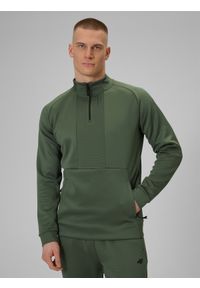 4f - 4F Bluza treningowa regular szybkoschnąca męska - khaki M. Typ kołnierza: kołnierzyk stójkowy. Kolor: oliwkowy, brązowy, wielokolorowy. Materiał: materiał #1