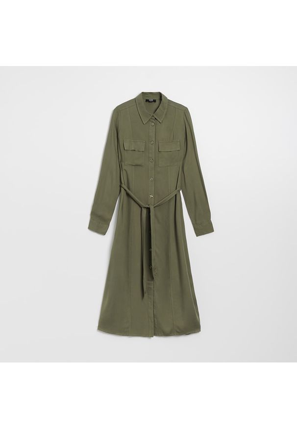 House - Koszulowa sukienka maxi z wiązaniem khaki - Zielony. Kolor: zielony. Typ sukienki: koszulowe. Długość: maxi