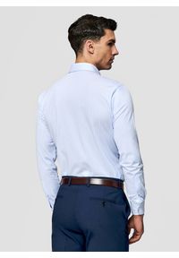 Pako Lorente - PAKO LORENTE - Błękitna koszula w prążek. Typ kołnierza: kołnierzyk włoski. Kolor: niebieski. Materiał: dzianina, poliester, bawełna. Długość rękawa: długi rękaw. Długość: długie. Wzór: prążki #10