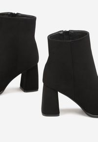 Renee - Czarne Botki na Słupku w Klasycznym Stylu Fesorra. Okazja: na co dzień. Kolor: czarny. Materiał: jeans. Obcas: na słupku. Styl: klasyczny #6