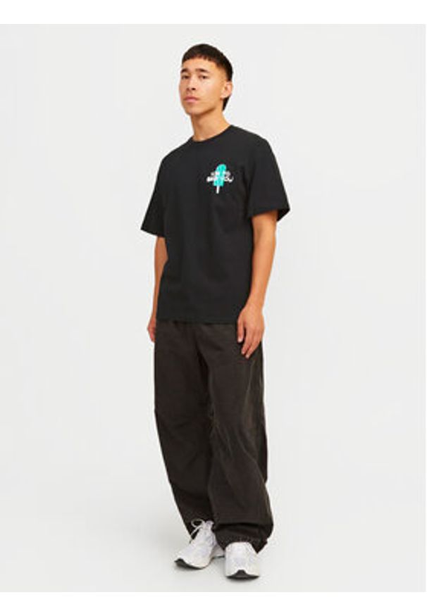 Jack & Jones - Jack&Jones T-Shirt Jorfrutti 12256926 Czarny Wide Fit. Kolor: czarny. Materiał: bawełna