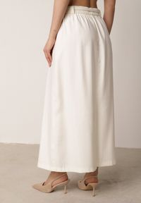 Born2be - Jasnobeżowa Wiskozowa Spódnica o Rozkloszowanym Kroju z Plisami i Paskiem Rolea. Okazja: na co dzień. Kolor: beżowy. Materiał: wiskoza. Styl: casual, klasyczny, elegancki #8