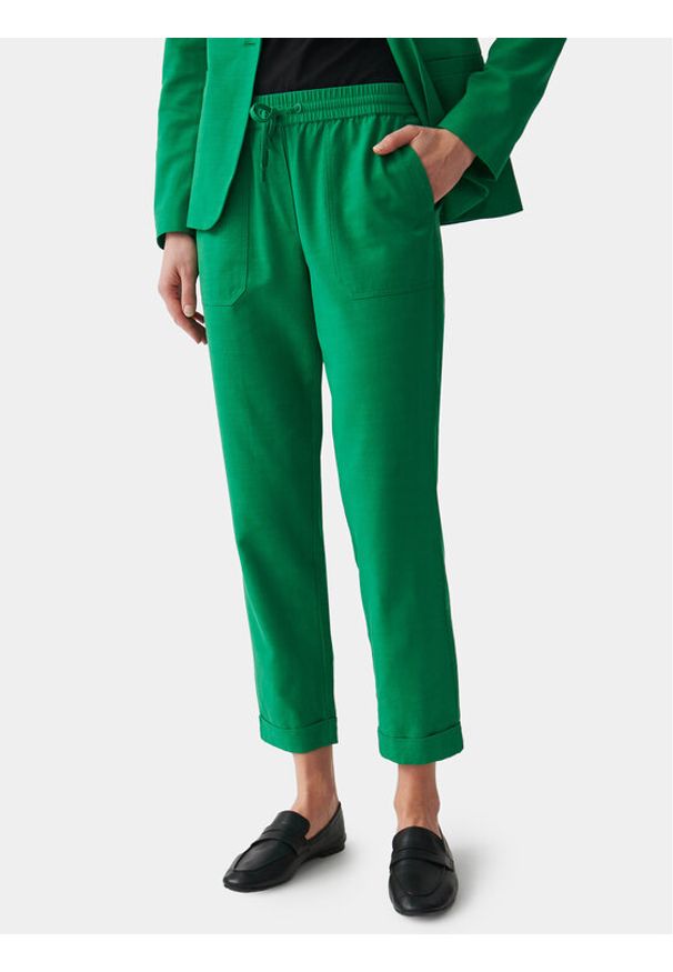 Tatuum Spodnie materiałowe Sudiki 1 T2405.143 Zielony Regular Fit. Kolor: zielony. Materiał: wiskoza, lyocell