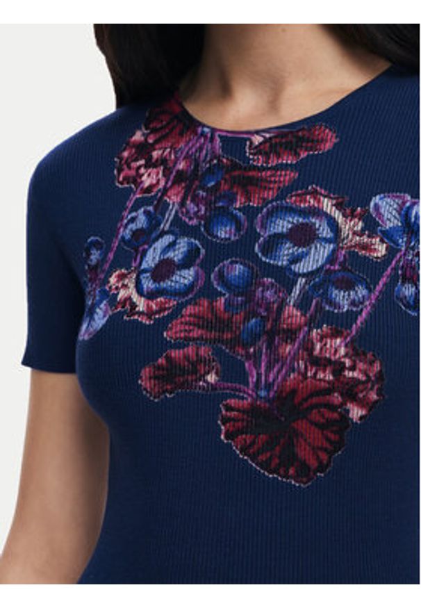 Desigual Sukienka codzienna 25SWVF13 Granatowy Slim Fit. Okazja: na co dzień. Kolor: niebieski. Materiał: wiskoza. Typ sukienki: proste. Styl: casual