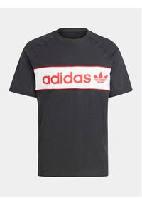 Adidas - adidas T-Shirt Archive IS1404 Czarny Regular Fit. Kolor: czarny. Materiał: bawełna