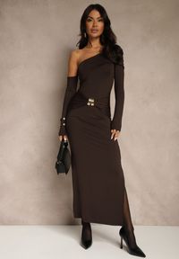 Renee - Brązowa Sukienka z Wiskozą Aplikacją Marszczeniem i Wywiniętym Dekoltem Reilenna. Kolor: brązowy. Materiał: wiskoza. Wzór: aplikacja #4