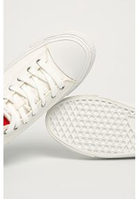 Guess - Trampki. Nosek buta: okrągły. Zapięcie: sznurówki. Kolor: biały. Materiał: guma #3