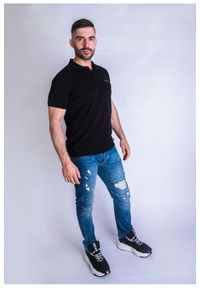Fendi - FENDI Koszulka polo męska w kolorze czarnym, Rozmiar 46. Typ kołnierza: polo. Kolor: czarny. Materiał: bawełna. Wzór: aplikacja. Styl: klasyczny