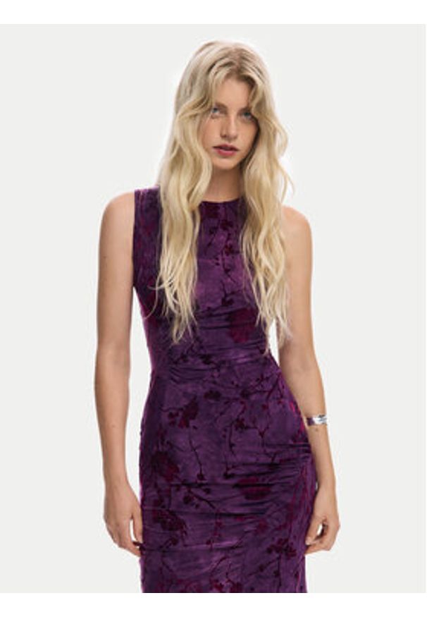 Desigual Sukienka koktajlowa Alina 25WWVK33 Fioletowy Slim Fit. Kolor: fioletowy. Materiał: syntetyk. Styl: wizytowy