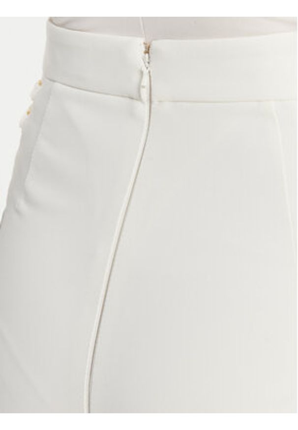 Elisabetta Franchi Spodnie materiałowe PA-083-51E2 Biały Regular Fit. Kolor: biały. Materiał: syntetyk