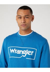 Wrangler - WRANGLER FRAME LOGO MĘSKA BLUZA KLASYCZNA NADRUK CREW DEEP W662HA69F. Wzór: nadruk. Styl: klasyczny #4