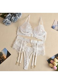 Intica - Komplet bielizny koronkowej z push-upem i pasem do pończoch Egypt. Kolor: biały. Materiał: koronka. Wzór: koronka