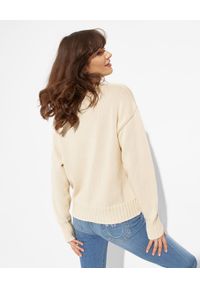 Pinko - PINKO - Kremowy sweter Cantabria. Kolor: beżowy. Wzór: nadruk. Styl: klasyczny #3