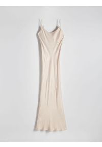 Reserved - Satynowa sukienka maxi w wiskozy - beżowy. Kolor: beżowy. Materiał: satyna, wiskoza. Długość: maxi