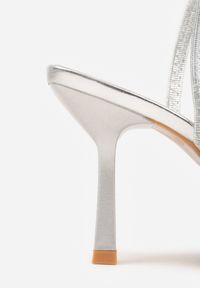 Renee - Srebrne Szpilki z Odkrytą Piętą i Transparentnym Noskiem z Cyrkoniami Kalinata. Okazja: na co dzień. Kolor: srebrny. Materiał: jeans, koronka. Wzór: aplikacja. Obcas: na szpilce. Styl: casual, klasyczny, wizytowy #2