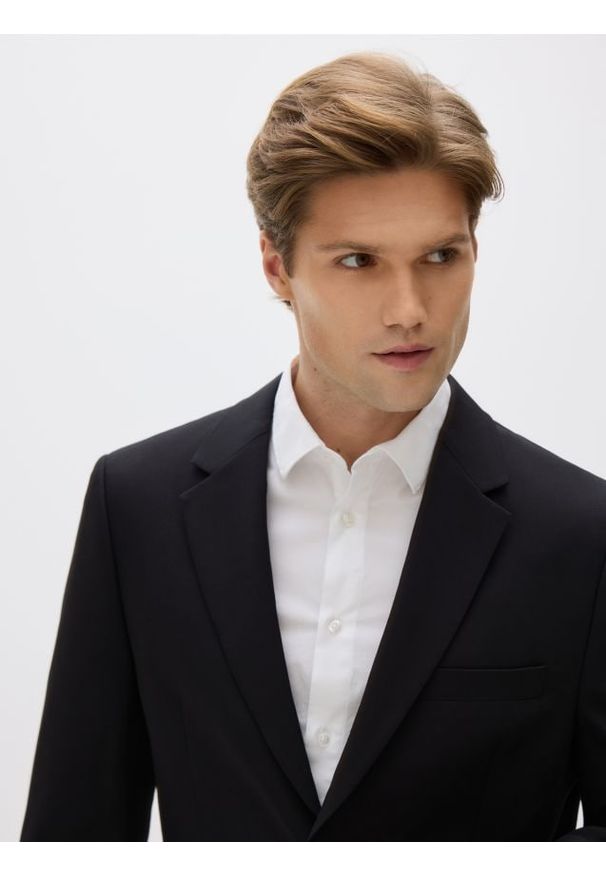 Reserved - Marynarka slim fit - czarny. Kolor: czarny. Materiał: wiskoza, tkanina
