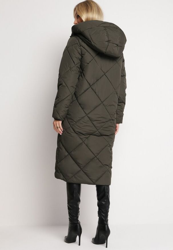 Born2be - Ciemnozielona Kurtka Płaszcz z Geometrycznym Pikowaniem Johnatta. Kolor: zielony. Wzór: geometria