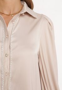 Born2be - Beżowa Koszula z Bufiastymi Rękawami Zapinana na Guziki Ozdobiona Koralikami Torlee. Kolor: beżowy. Wzór: aplikacja #5
