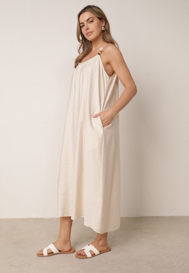 Born2be - Beżowa Pudełkowa Sukienka Boho z Wiskozy na Ramiączkach z Ozdobnymi Koralikami Erane. Okazja: na co dzień. Kolekcja: plus size. Kolor: beżowy. Materiał: wiskoza. Długość rękawa: na ramiączkach. Typ sukienki: proste, dla puszystych. Styl: boho