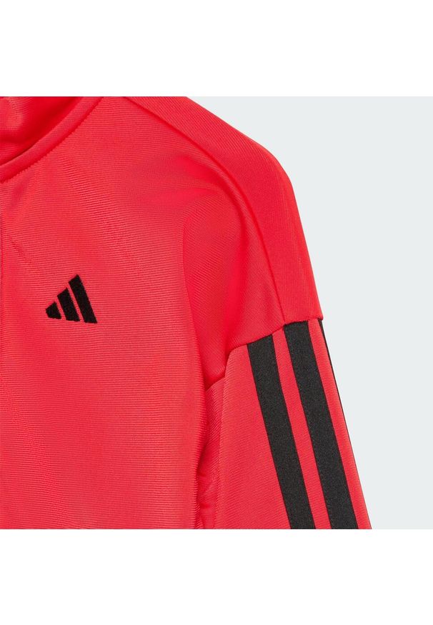 Adidas - Dres Essentials CLIMACOOL Kids. Okazja: na uczelnię. Kolor: czerwony, wielokolorowy, czarny. Materiał: dresówka. Styl: sportowy